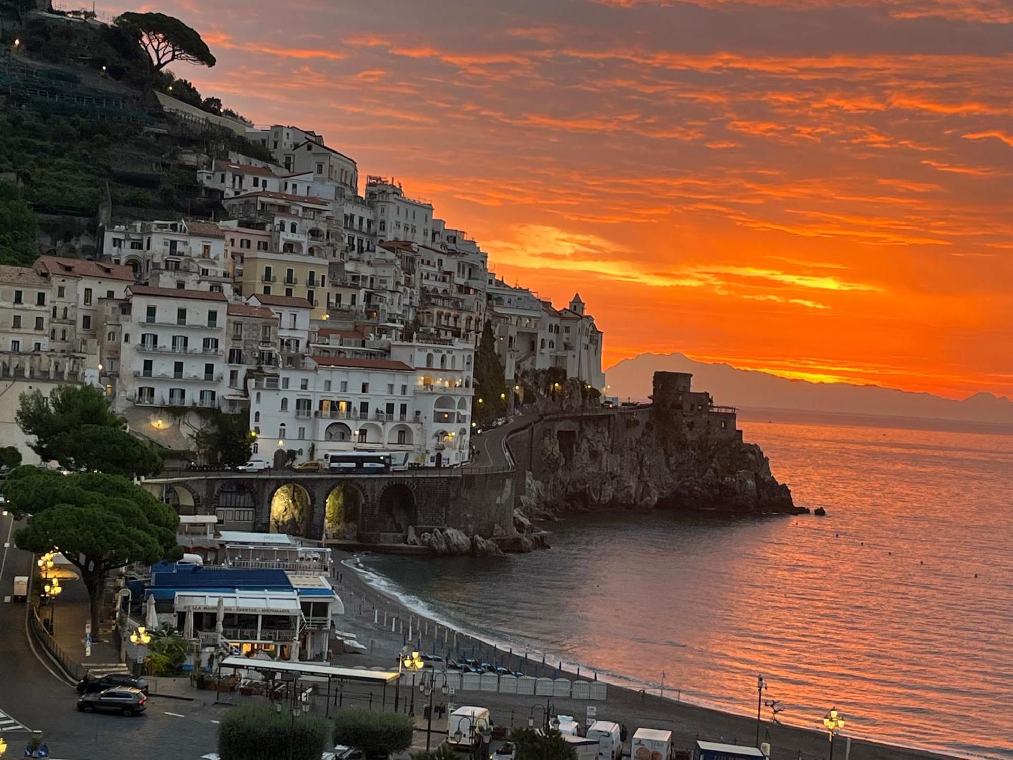 Holidays Baia D'amalfi Amalfi